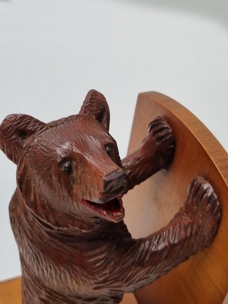 Houten-Beren-boekensteunen-Brienz-black-forest-bear-woodcarving-bookends-Geschwister Sarbach-Bookends-Switzerland-00008